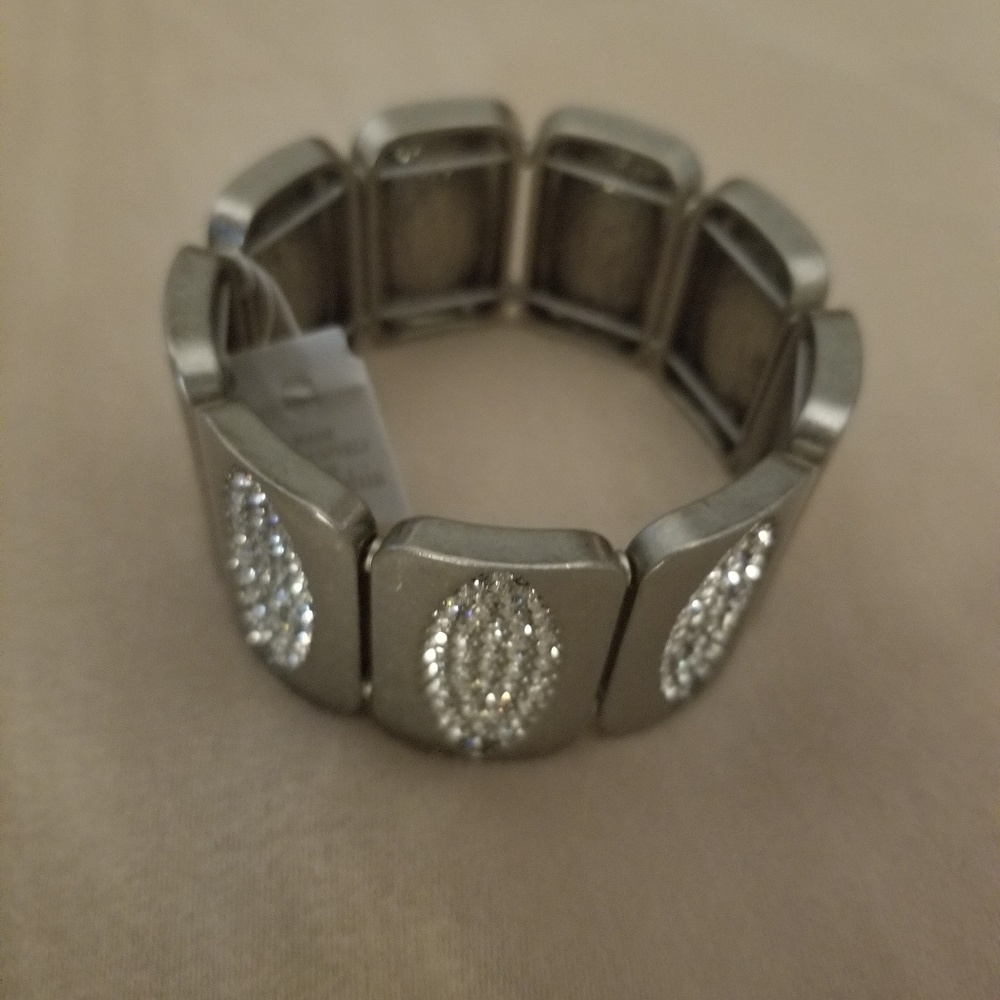 Lia Sophia Stretch Bracelet